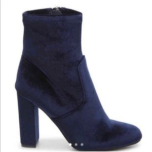 Blue velvet Steve Madden boots